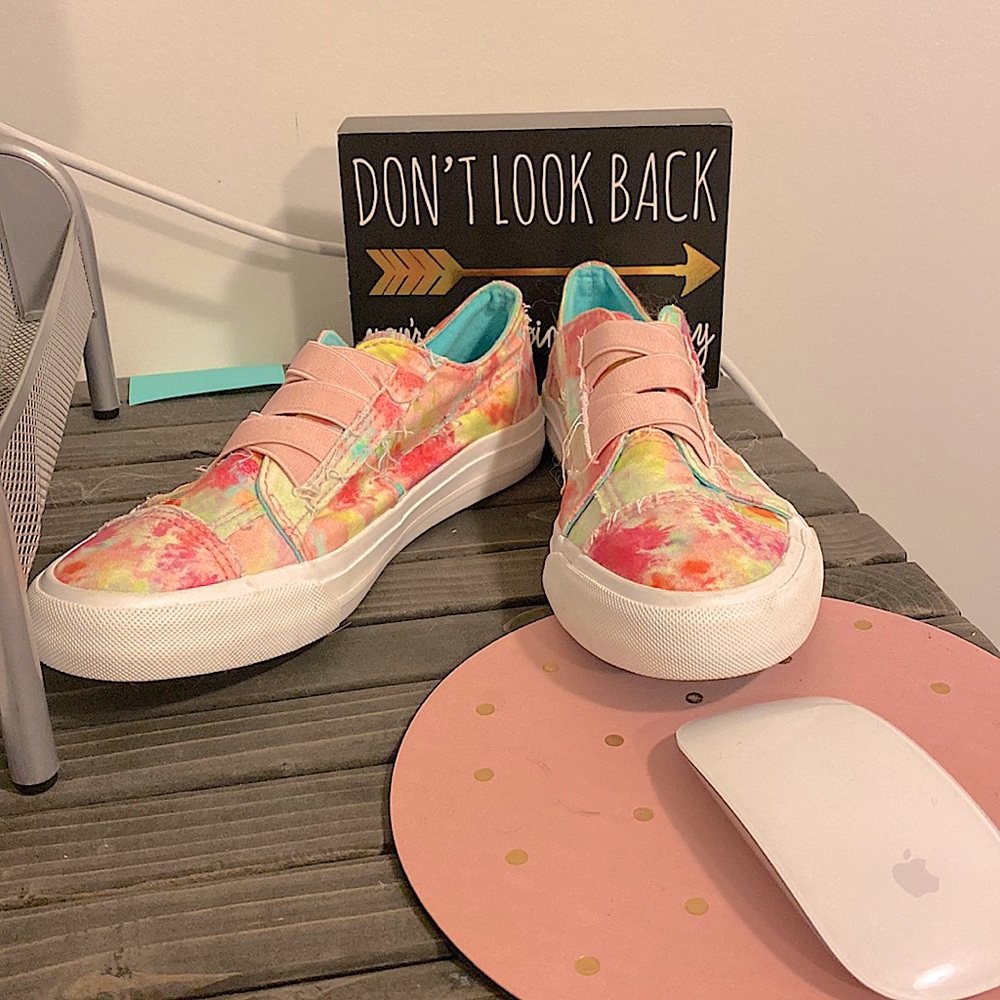 3/30 Tie-dye blowfish shoes